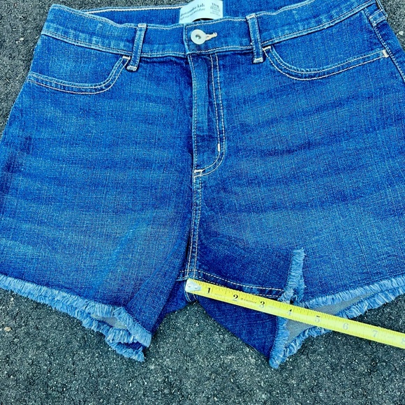 Abercrombie Kids High Rise Relaxed Shorts - Size 17/18 - Picture 11 of 13